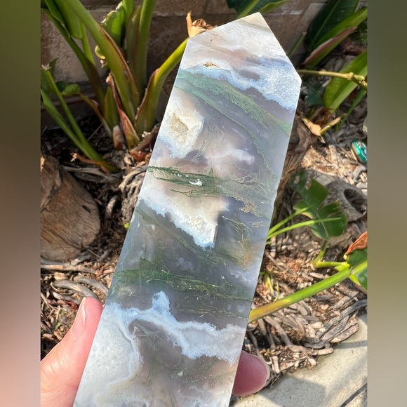 Moss Agate Crystal Tower - Picture 11 of 11